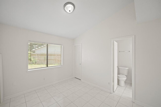 Building Photo - 8203 Woodland Willows Dr