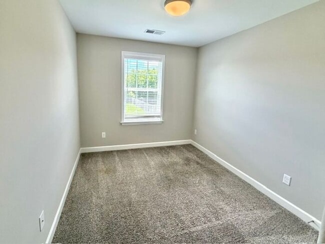 Building Photo - Now Leasing in Millington @ Winstone. 5 Bedroom 3 Bath Available Now!
