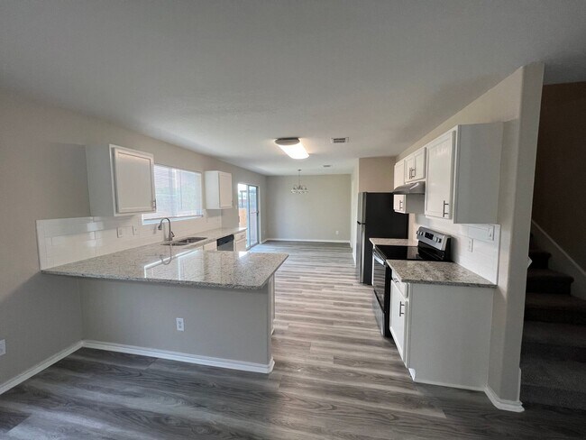 Building Photo - **MOVE IN SPECIAL** COMING SOON* Desirable Location In Cibolo! Spacious Home with Loft & Fenced B...