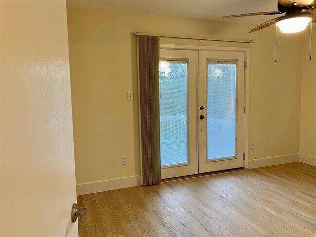 Building Photo - 1578 Railroad St