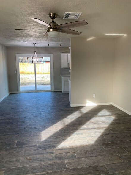 Building Photo - 217 E 30th St