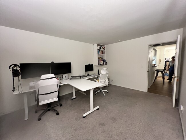 Second bedroom, alternate view (furniture not included) - 1250 S Westgate Ave