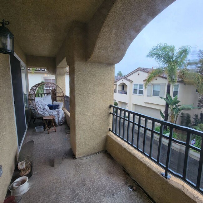 Building Photo - MOVE-IN SPECIAL $500 OFF! Otay Ranch - Gorgeous 2 Bed/2 Bath Condo with Garage