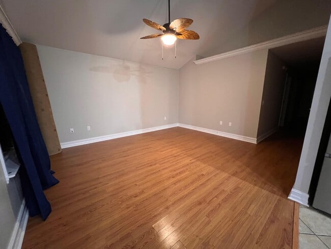 Building Photo - 37 Cochise St