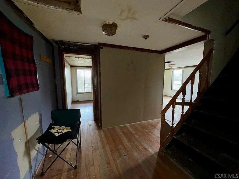 Building Photo - 431 Finch St