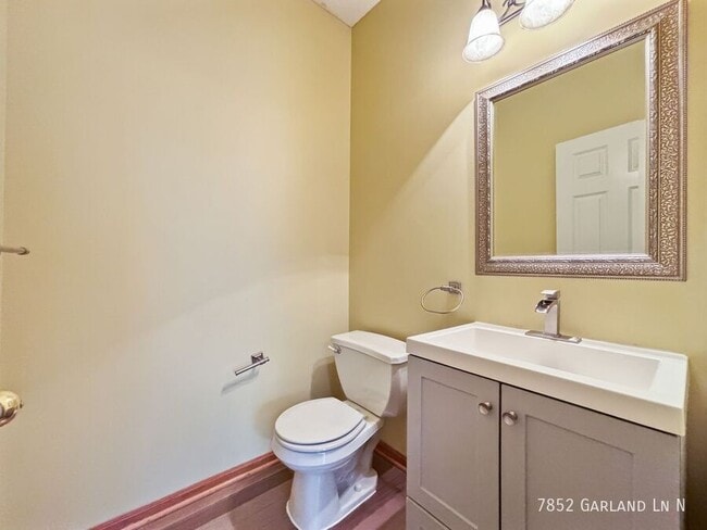 Building Photo - 7852 Garland Ln N