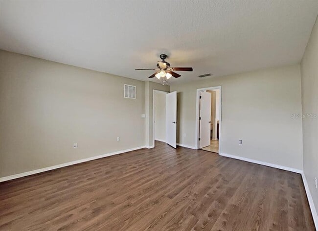 Building Photo - 117 Emily Ln