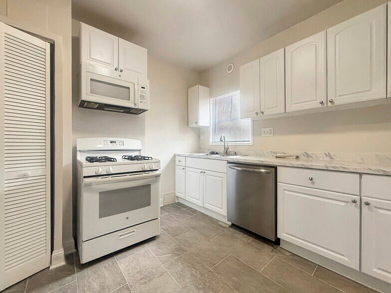 Building Photo - 1424 3rd St NW