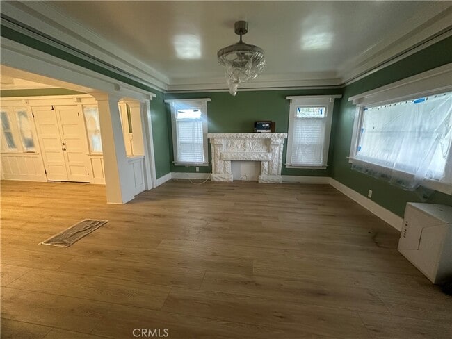 Primary Photo - 1054 W 46th St