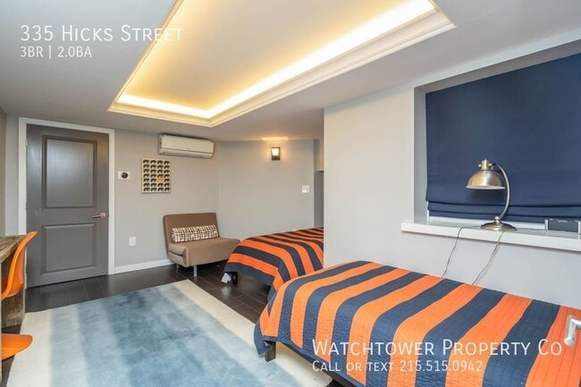 Building Photo - 335 S Hicks St