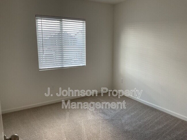 Building Photo - 470 Miwok Ln