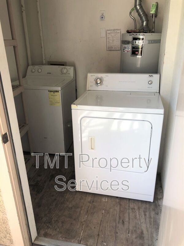 Building Photo - 321 Inger Dr