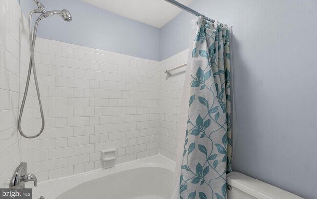 Building Photo - 7812 Mayfair Cir