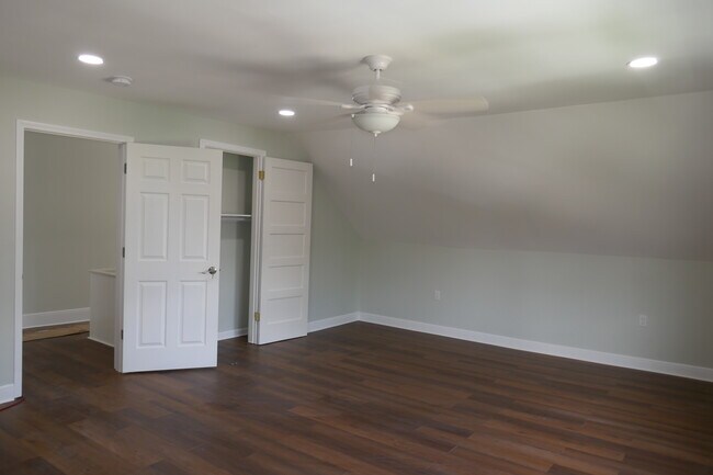 Bedroom - 875 Lexington Ave
