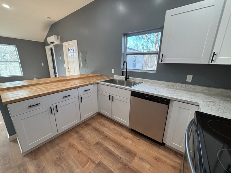 Building Photo - 3685 E Brutus St