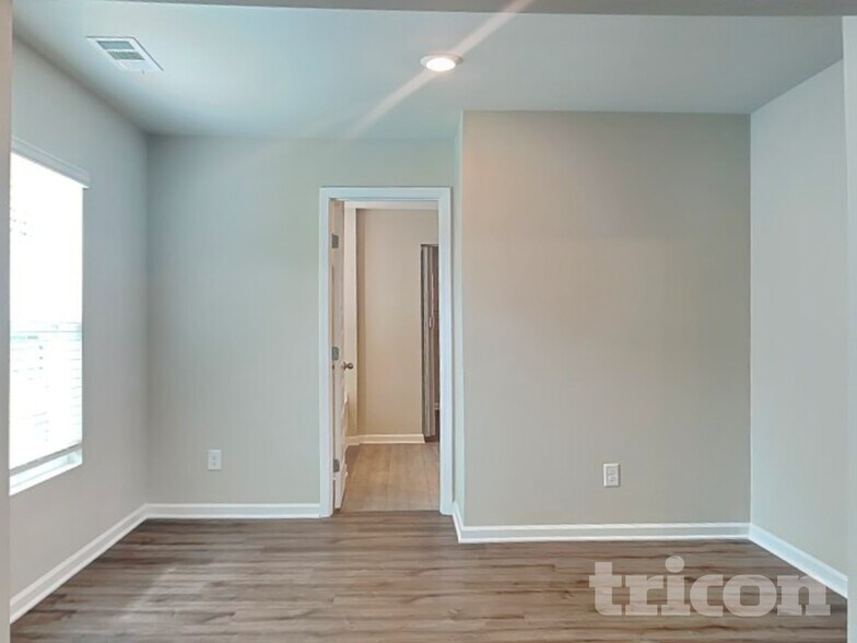 Building Photo - 15 Ridgewood Wy