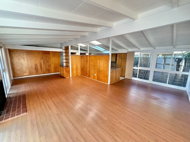 Building Photo - 3063 Volk Ave