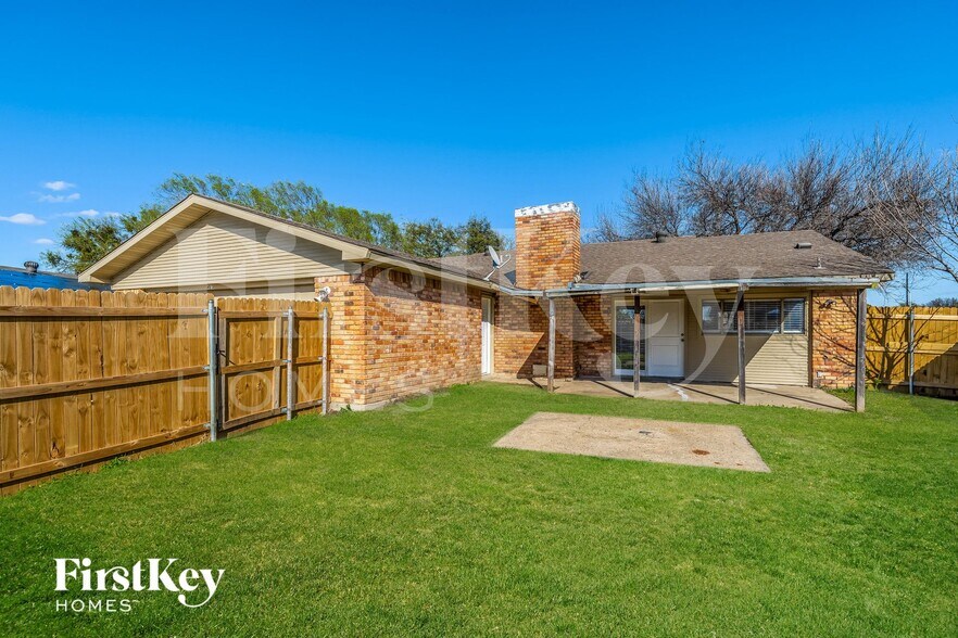 Building Photo - 4913 Alta Oaks Ln