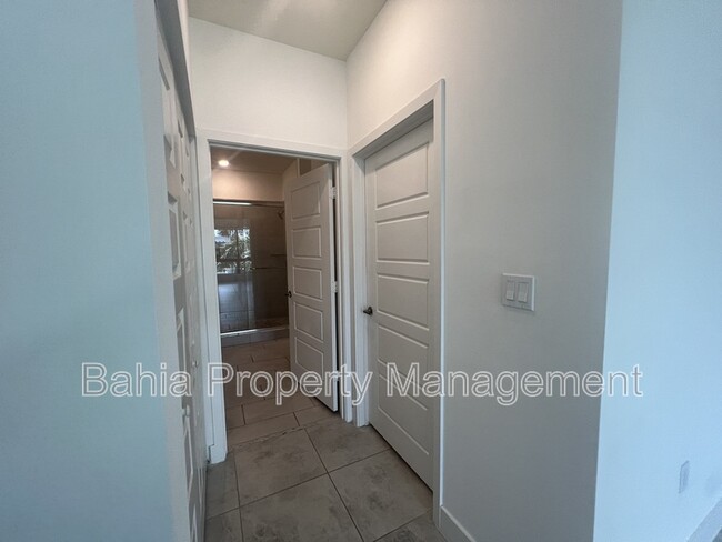 Building Photo - 4636 NW 84th Ave