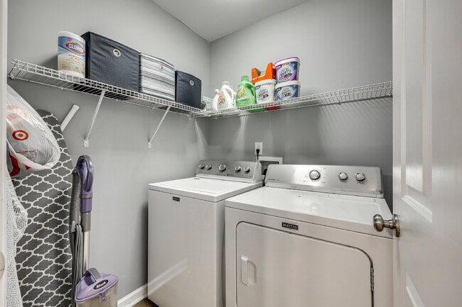 Building Photo - 928 Kite Dr