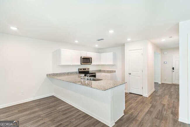 Building Photo - 105 Flat Rock Ml Trl