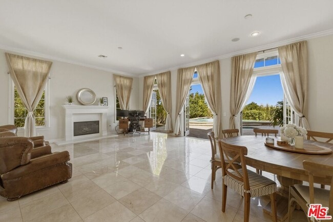 Building Photo - 25561 Prado De Oro