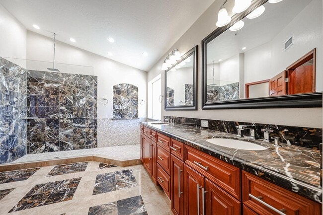 Building Photo - 8830 E Carol Way