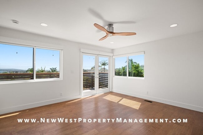 Building Photo - Exquisite Pacific Beach 4 bedroom located on a quiet cul-de-sac in the coveted Floral Terrace com...