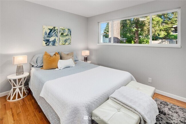 Building Photo - Stylish Mid-Century Modern Retreat | 3BR, ...