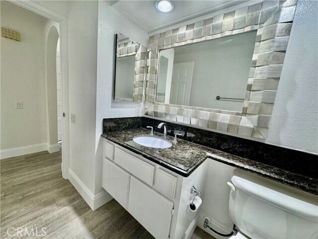 Building Photo - 22342 Estallens