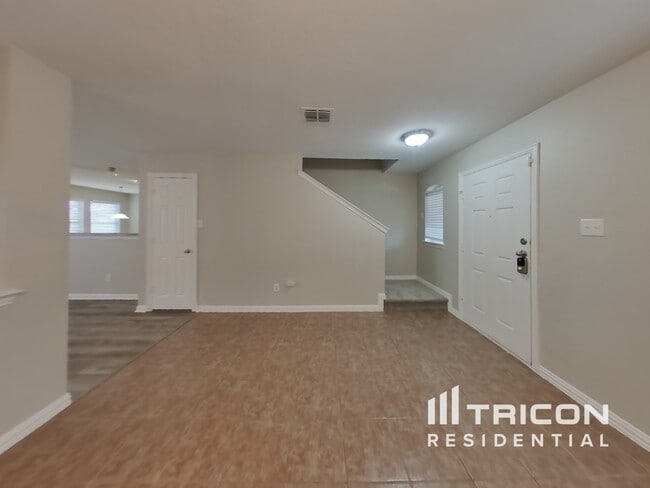 Building Photo - 1136 Honeywell Dr