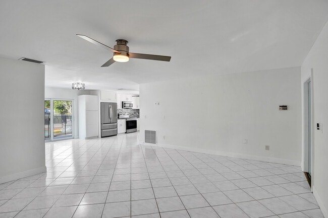 Building Photo - 22335 Boulder St