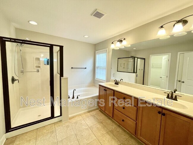 Building Photo - 148 Pine Hawk Dr