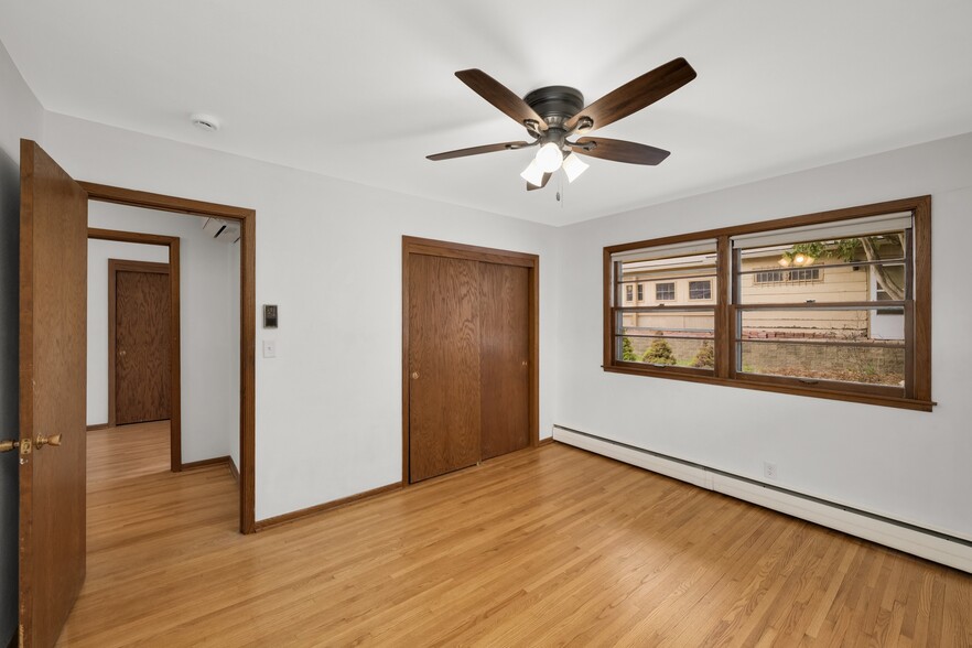 Building Photo - 895 Humboldt Ave