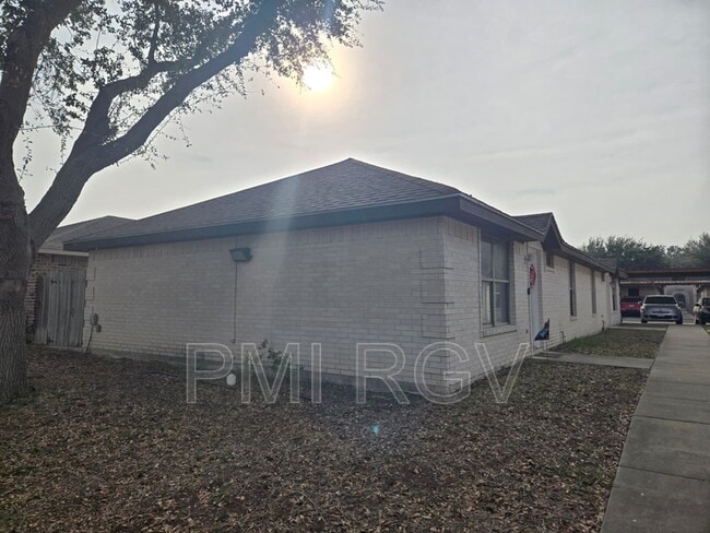 Building Photo - 1711 Tampa St