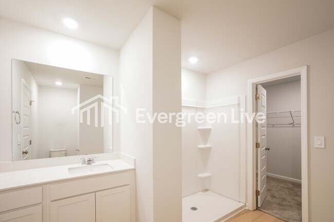 Building Photo - 22677 Dashwood Ln