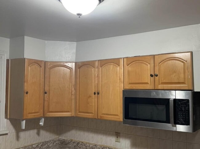 Building Photo - 135 W 22nd St