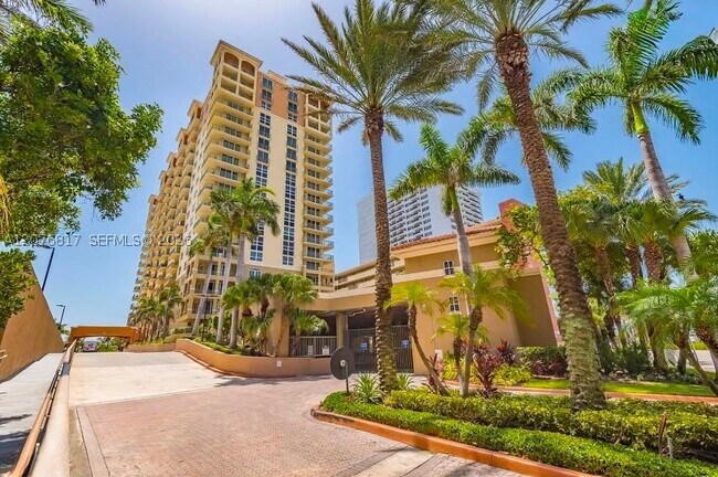 Building Photo - 2080 S Ocean Dr