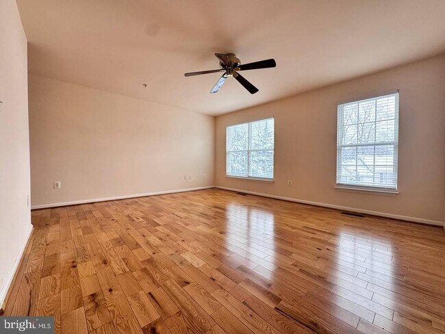 Building Photo - 18905 Lark Song Terrace