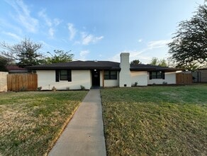 Building Photo - 2404 Northtown Ct