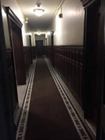 Building Photo - 51 Park Dr