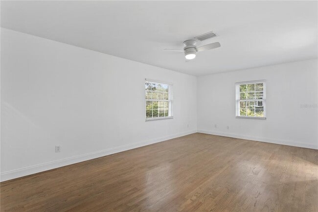 Building Photo - 4704 W Brookwood Dr