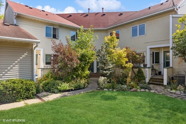 Building Photo - Charming Renovated Home with Modern Amenit...