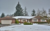 Building Photo - Beautiful Time Capsule Home On The South Hill