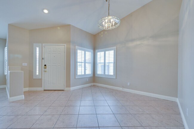Building Photo - 561 Pacer Terrace