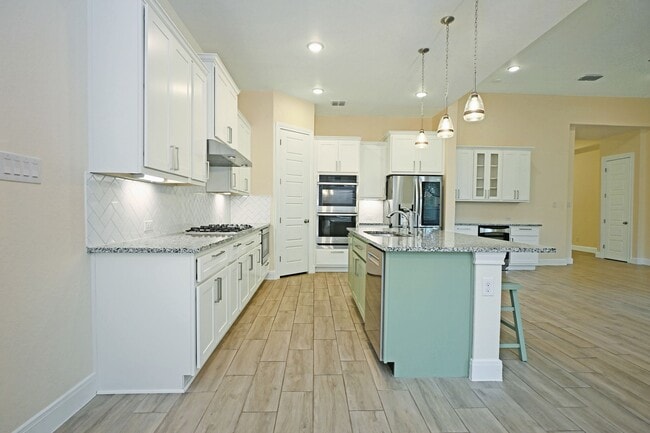 Building Photo - 1434 Oaklawn Dr