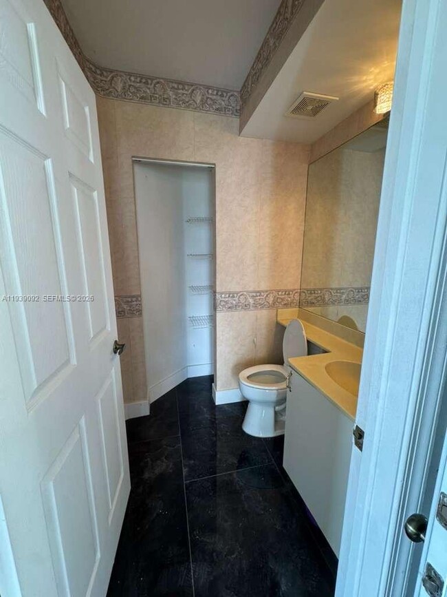 Building Photo - 7109 Walden Pond Ct