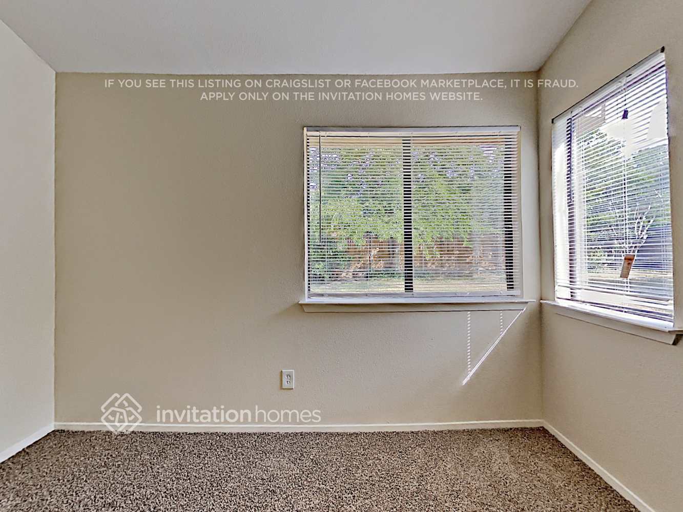 Building Photo - 3214 Cliffview Dr