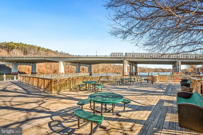 Building Photo - 211 Mill St