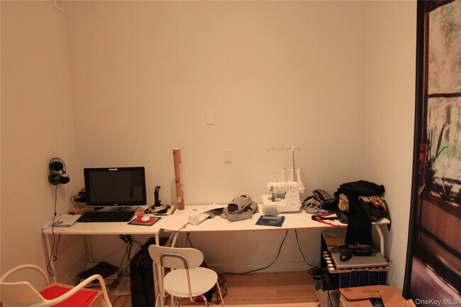 Building Photo - 217 Main St